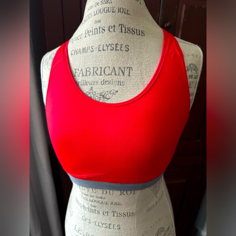 Like New Nike DRI-FIT Medium Red Sports Bra